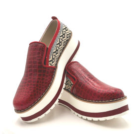 Mocasín en Cuero Craquelado Rojo
